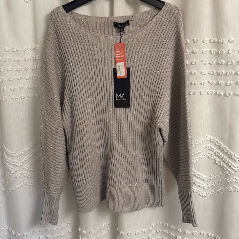 NWT Metric Knits Glittery Sweater Medium